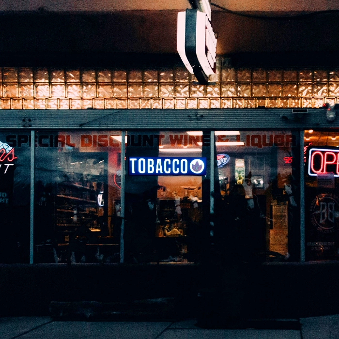 Liquor store with a Tobacco shop LED sine